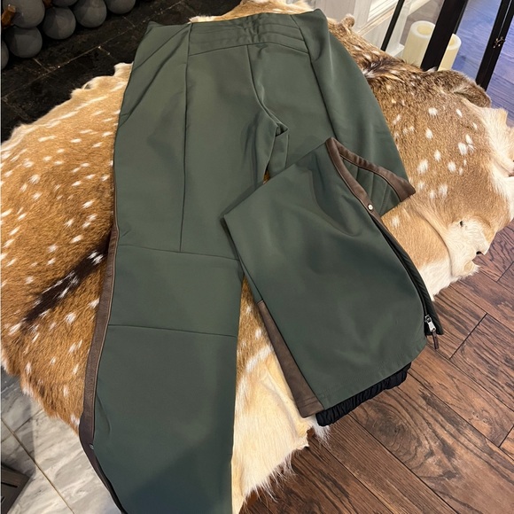 Ralph Lauren RLX Ski Pants- Womens Medium. Leather trim and flared ankle. WOW - Picture 3 of 4